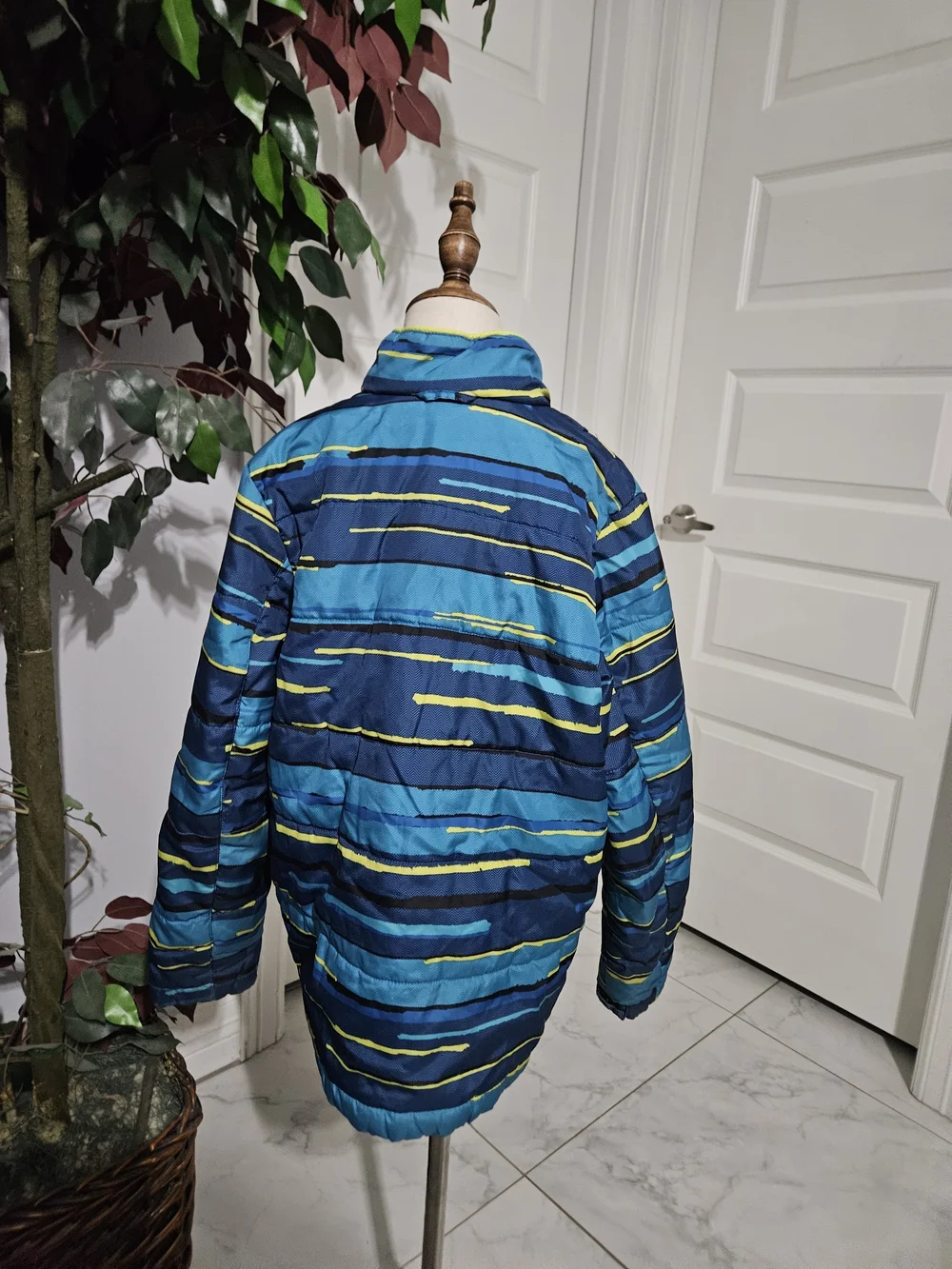 Kids Blue Striped Puffer Jacket with Quilted Warmth